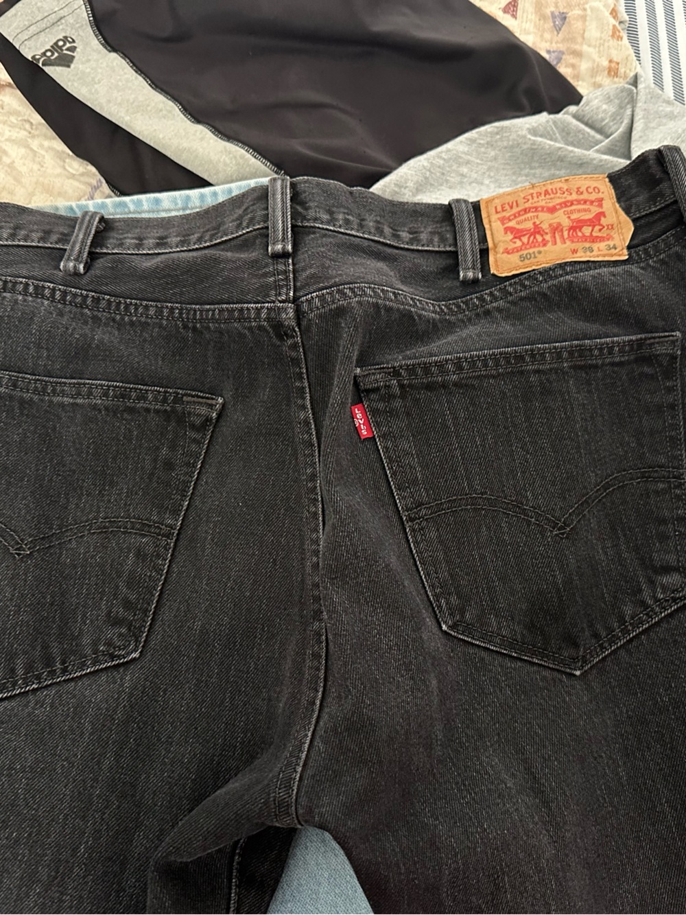 Levi's Men's Black Relaxed Fit Jeans 501 W38L34